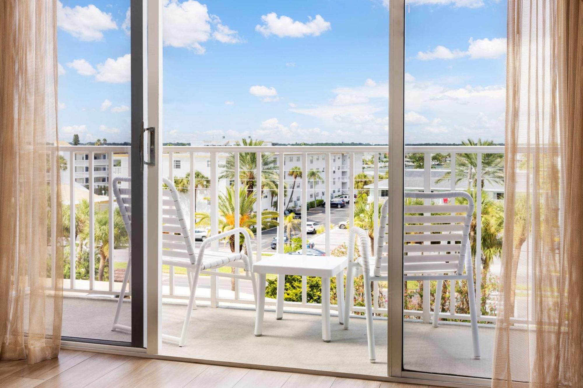 Doubletree Beach Resort By Hilton Tampa Bay - North Redington Beach St. Pete Beach Extérieur photo